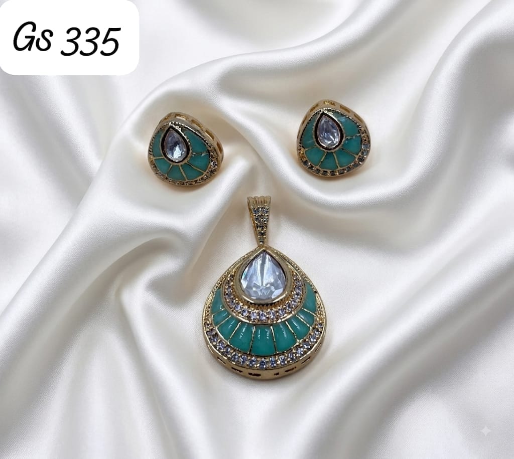 Indira Moissanite Pendant set